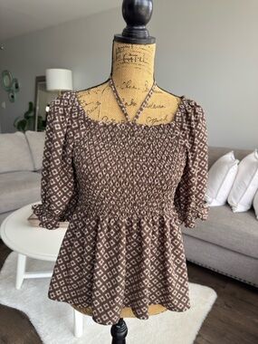 Smocked Square-Neck Peplum Blouse in Brown Geo